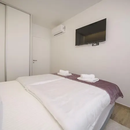 Tria Quercus Vodice